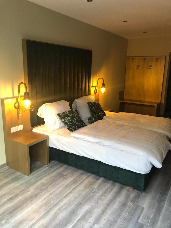 Hotel Athen Kelsterbach Frankfurt Airport מראה חיצוני תמונה